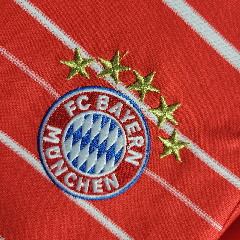 Kit Infantil Bayern de Munique Titular 22/23